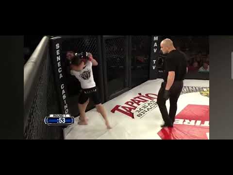 Tia(girl) vs. Ariana (girl) [amateur debute fight]2024 r/WMMA