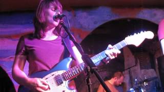 Mammoth Penguins - We Won't Go There (Live @ The Shacklewell Arms, London, 01/08/15)