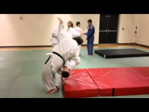 More Crash Pad Training on Karbarelli Throw