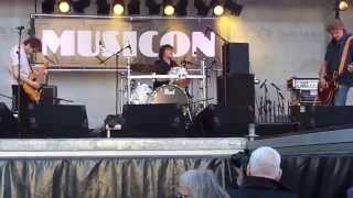 'Two Feet' - Hallo Venray! Kaderock 2015 #1