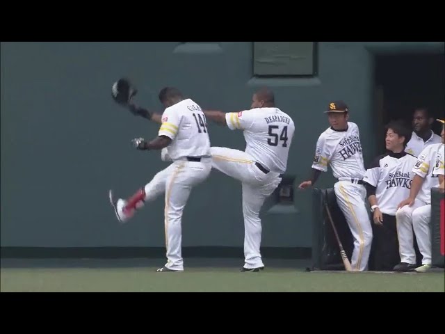 【ファーム】ホークス・デスパイネ センターへ伸びていく打球は2者連続のホームランに!! 2018/9/17 H-C(ファーム)