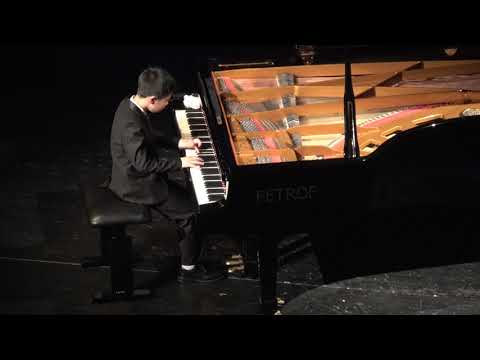 Houyue He, winner of Category II - Virtuosi per musica di pianoforte 51 - Concert of the winner