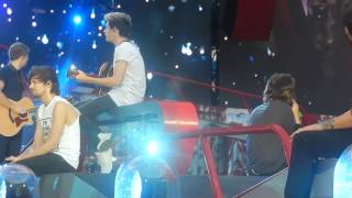 One Direction - Little Things Live In Paris (Wwat , June 20)