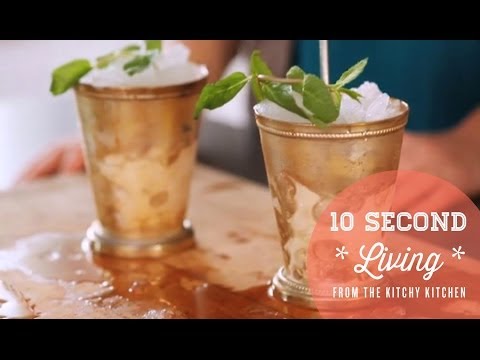 How to Make a Mint Julep // 10 Second Living