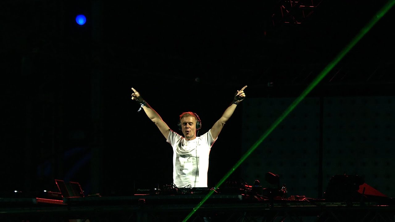 Armin van Buuren - Live @ Electric Daisy Carnival, Las Vegas 2016