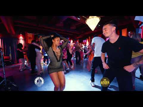 La sensual Yanet Fuentes and Alex rumbeando en Mama Rumba 2023