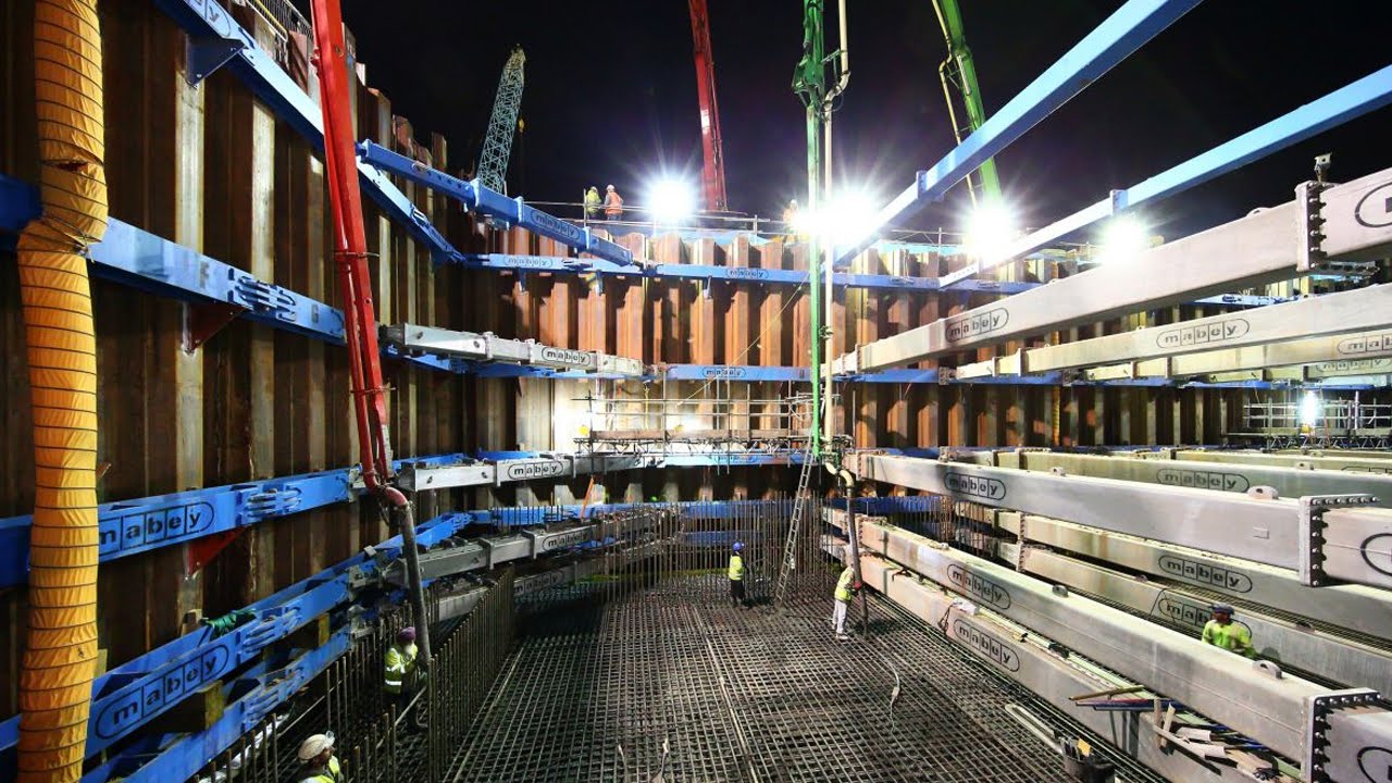 Derbyshire Waste Treatment Centre reception pit — steel sheet piled cofferdam installation time lapse, Derby