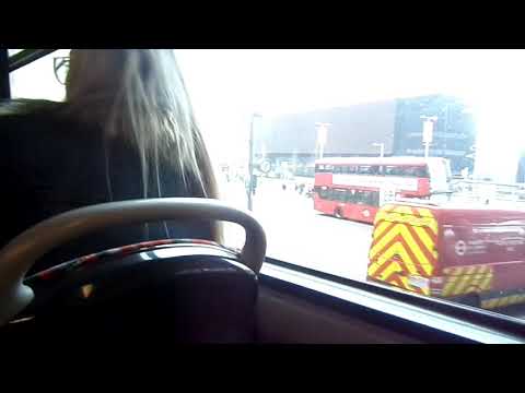 Enviro 400 Trident Ex-Abellio 9467 SB E44 LJ09OJZ Boarding on the LO-S RR  Leaving at Stratford City