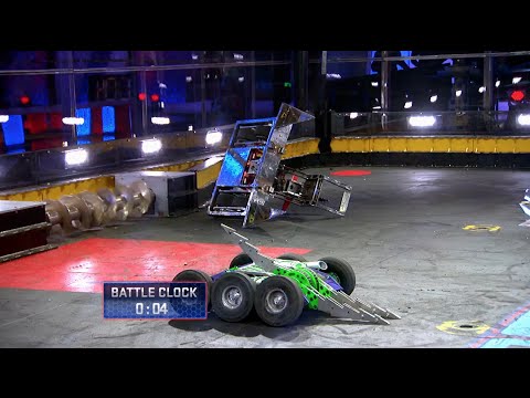 BattleBots 1.02 (Clip 'Overhaul vs. Lock-Jaw')