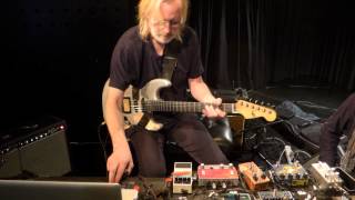 Eivind Aarset - performance during workshop in Istanbul, Turkey, 2015-02-26, pt 2