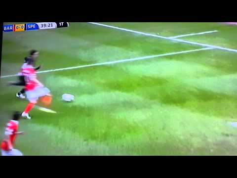 Bari vs Spezia.Dribbling di Niccolò Giannetti