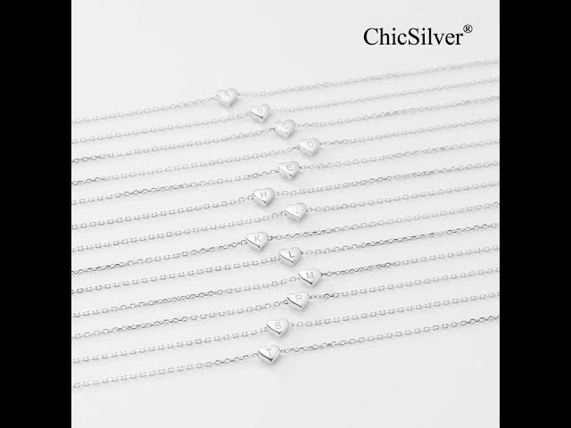 Vídeo relacionado con LOLIAS Collar Inicial Corazón Collar Letra Corazón para Mujer Collar Nombre Plata Acero Inoxidable Colgante Letra Corazón Pequeño Collar Personalizado Regalos para Mujeres Niñas