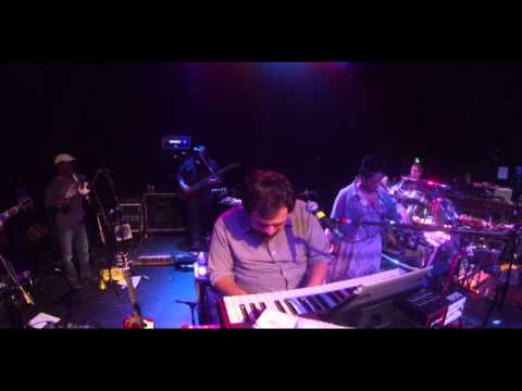 Mickey Hart Band- Playing In The Band (Live)