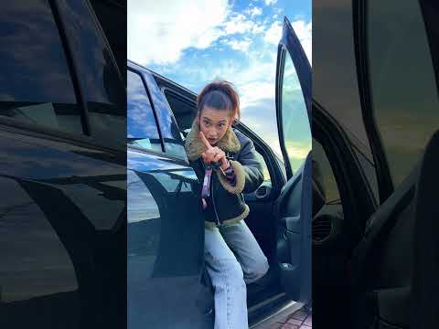 Elim Arabanın Lastiğine Sıkıştı (ELİM KOPTU) #shtorts #funny #comedy