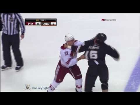 Paul Bissonnette vs George Parros Dec 5, 2010 - Phoenix feed