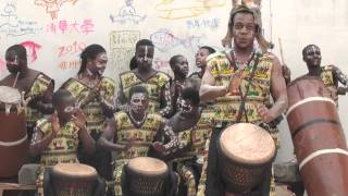 djembe precaution (Unity Drum, in Cape Coast, Ghana)