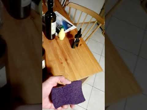 DIY mit ULI: Weinflecken entfernen