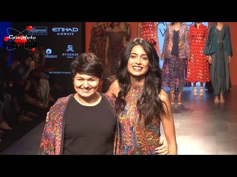 Sarah Jane Dias As Showstopper For Urvashi Joneja At LFW Winter/Festive 2017 Day 3