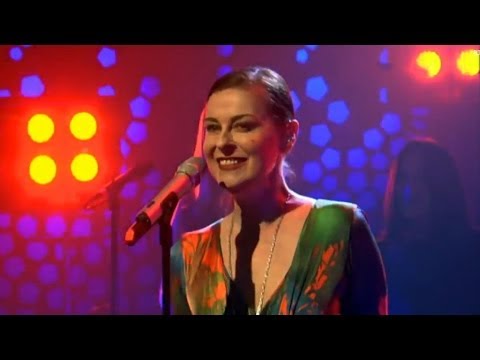 Lisa Stansfield - 'Carry On' on The Late Late Show
