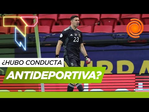 Javier Castrilli sentenció a Dibu Martínez: “Fueron tácticas desleales”