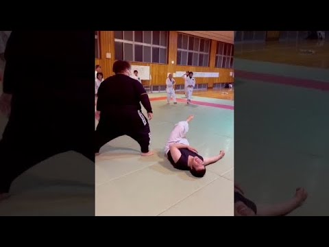 【これが力士の実力】相撲vs柔道家13人 #shorts #格闘技 #朝倉未来 #当たられ屋