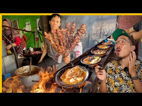 Crazy Indonesian Street Food in Yogyakarta 🇮🇩 Giant Goat Sate + 500Kg of Fried Banana + Durian