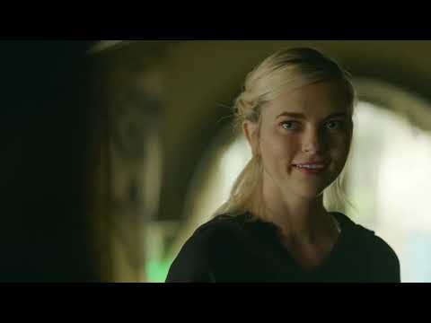 Sister - Legacies 2x02 Music Scene