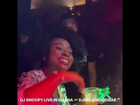 DJ SNOOPY LIVE IN GHANA 🇬🇭 DJING @MOODBAR “Crowd goes crazy”