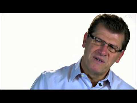 Geno Auriemma talks about recruiting Diana Taurasi