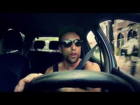 DOUZOU - WAKKER OP TIJD