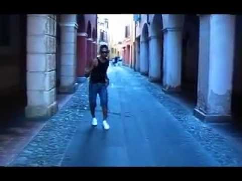 Mc Fred Vinile   Sono in giro questa estate - New song 2011 Rap Italiano