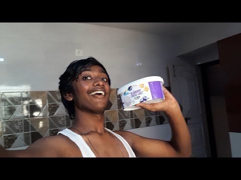 Aaj blue berry cheesecake icecream ka review de diya guyz😂