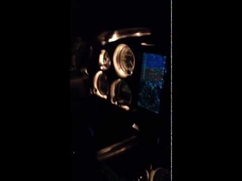 VUELO NOCTURNO PANTALLA DE CRISTAL ESCUELA DE AVIACIÓN DEL PACIFICO LTDA
