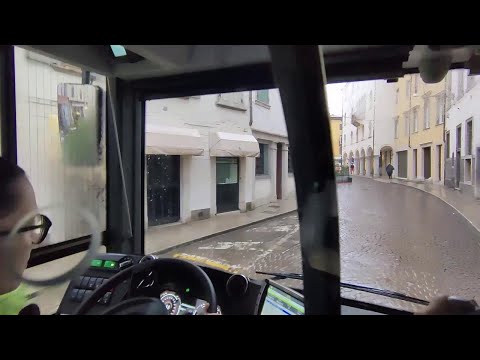 Udine, ecco la linea 14: un bus ecologico che gira per il centro città