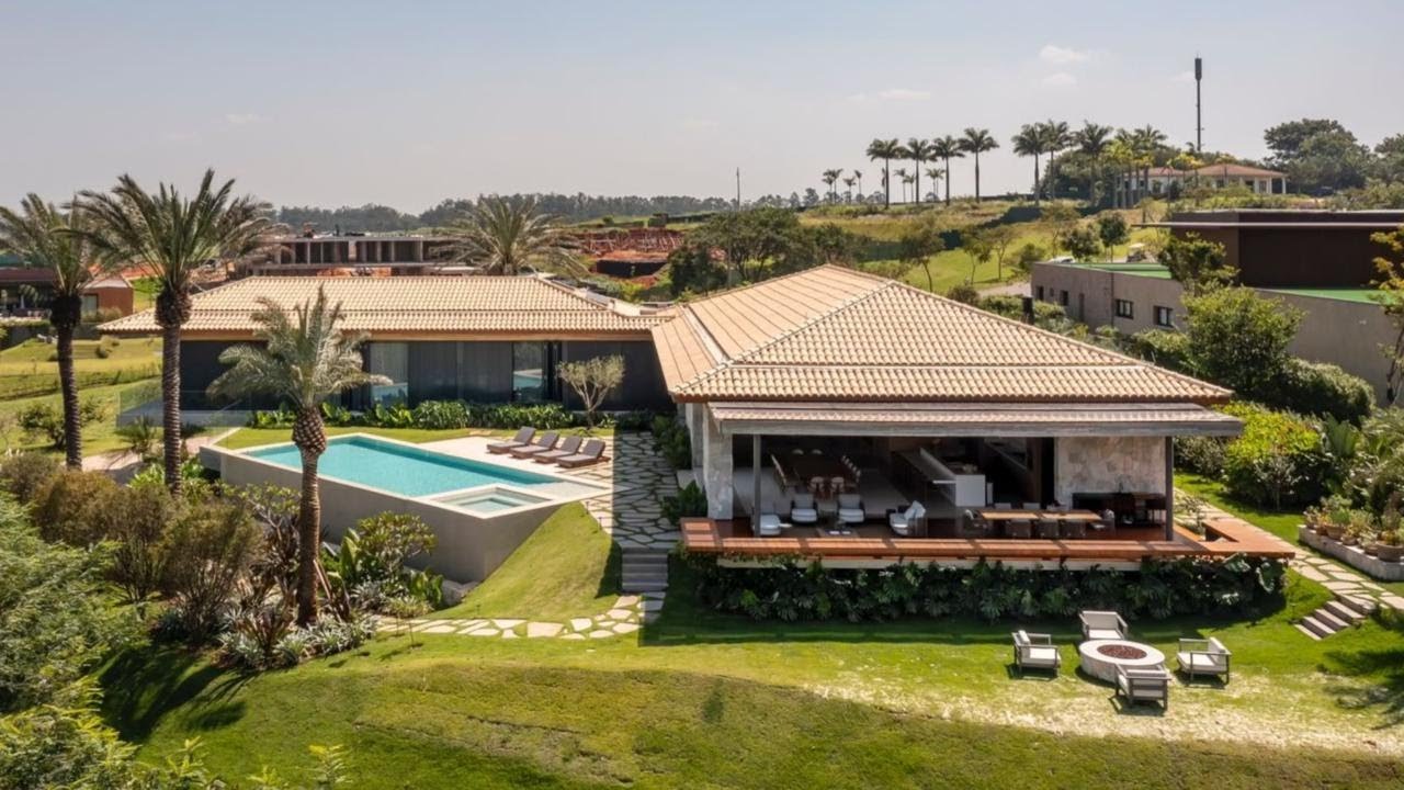 Hanging Farm, A Luxury Oasis