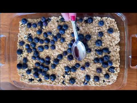 Blueberry Baked Oats - Delicious HEALTHY Breakfast Recipe!