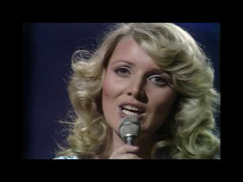 Anne-Karine Ström and the Bendik Singers - The First Day Of Love (Norway 1974)