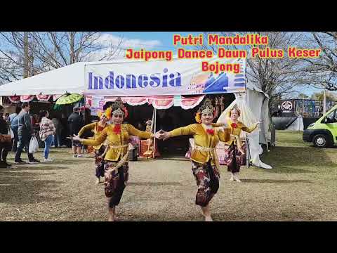 Jaipong Dance Daun Pulus Keser Bojong in World of Nations Celebration