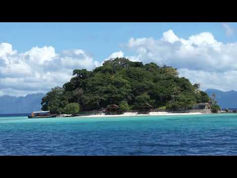 One of the white sand beach island (don't know the name) in Coron, Palawan