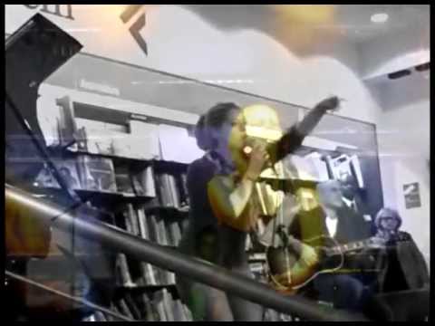 Noemi a radio2 Social club (4) 23.10.11- Noemi +Barbarossa in Colours di Donovan