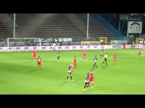 Удар гравця Шарлеруа/Charleroi player's shot (30.07.2015)