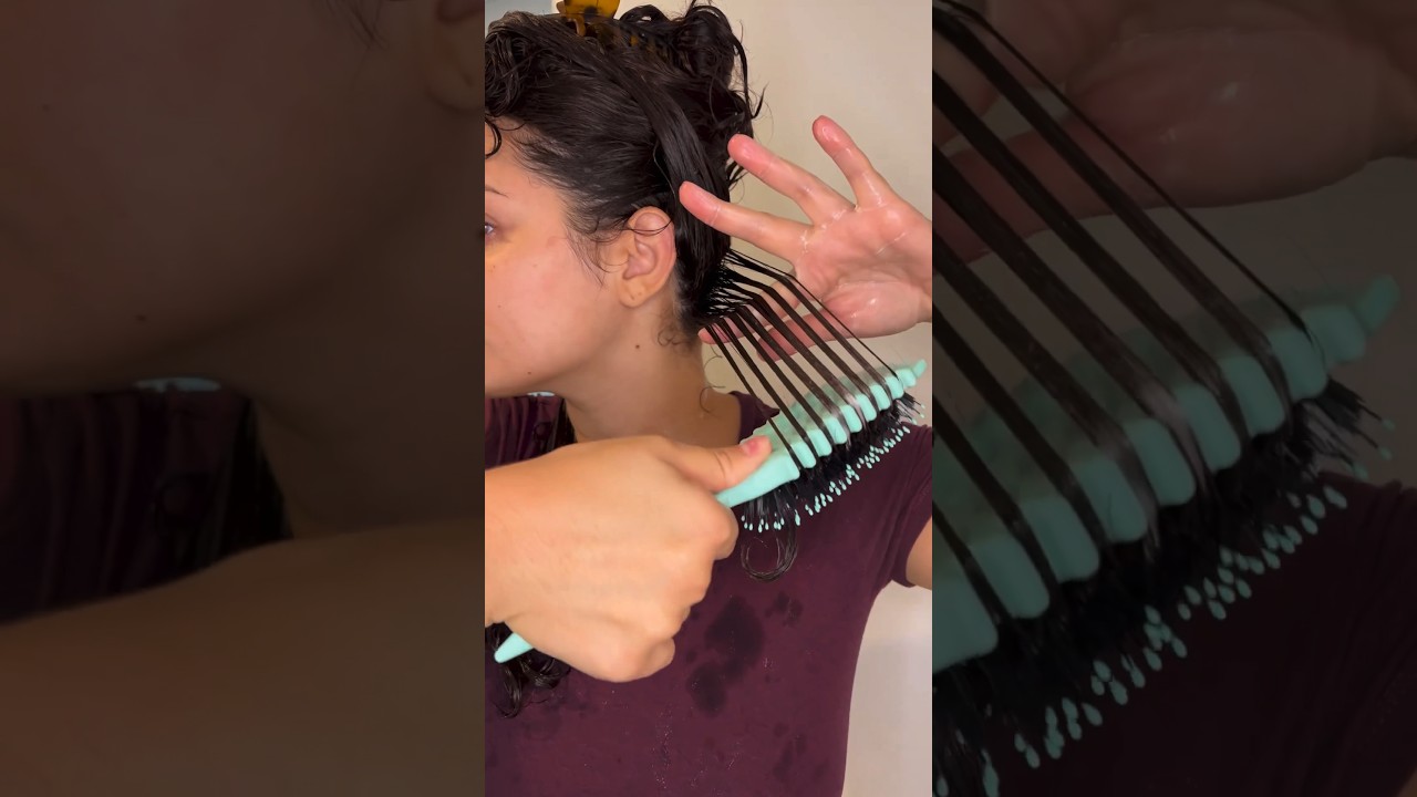 The BEST brush for wavy, curly and kinky coils 💕✅ #bouncecurl #brush #wavy #curly #coily #haircare