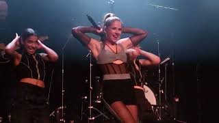 Laura Tesoro What&#39;s the pressure