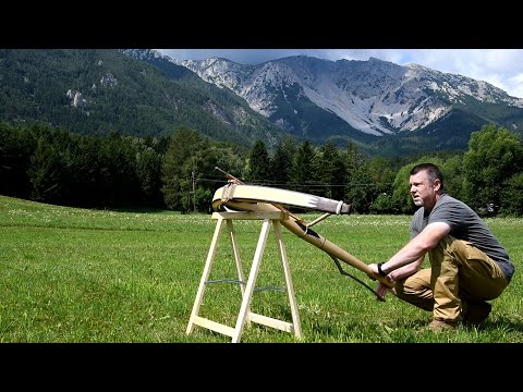 Shooting a Medieval 1257 lb Great Horn Composite Crossbow - version 2.0