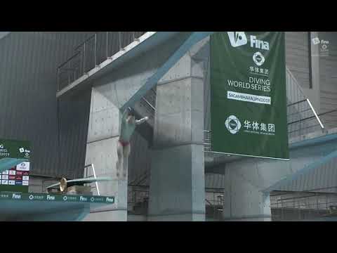 O chinês Xie Siyi venceu a final masculina na plataforma de 3m