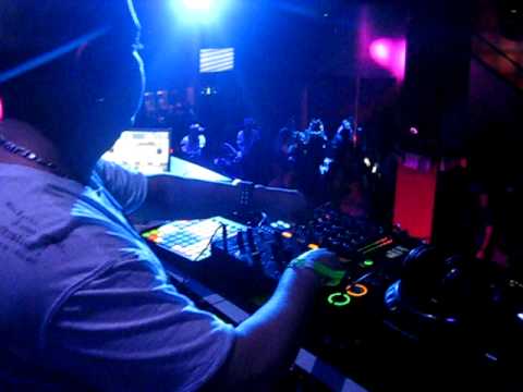dj mario ochoa miami wmc 2010@ play
