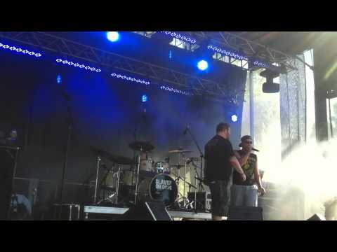 Slaves on Dope - pushing me live at Heavy MTL Day 2