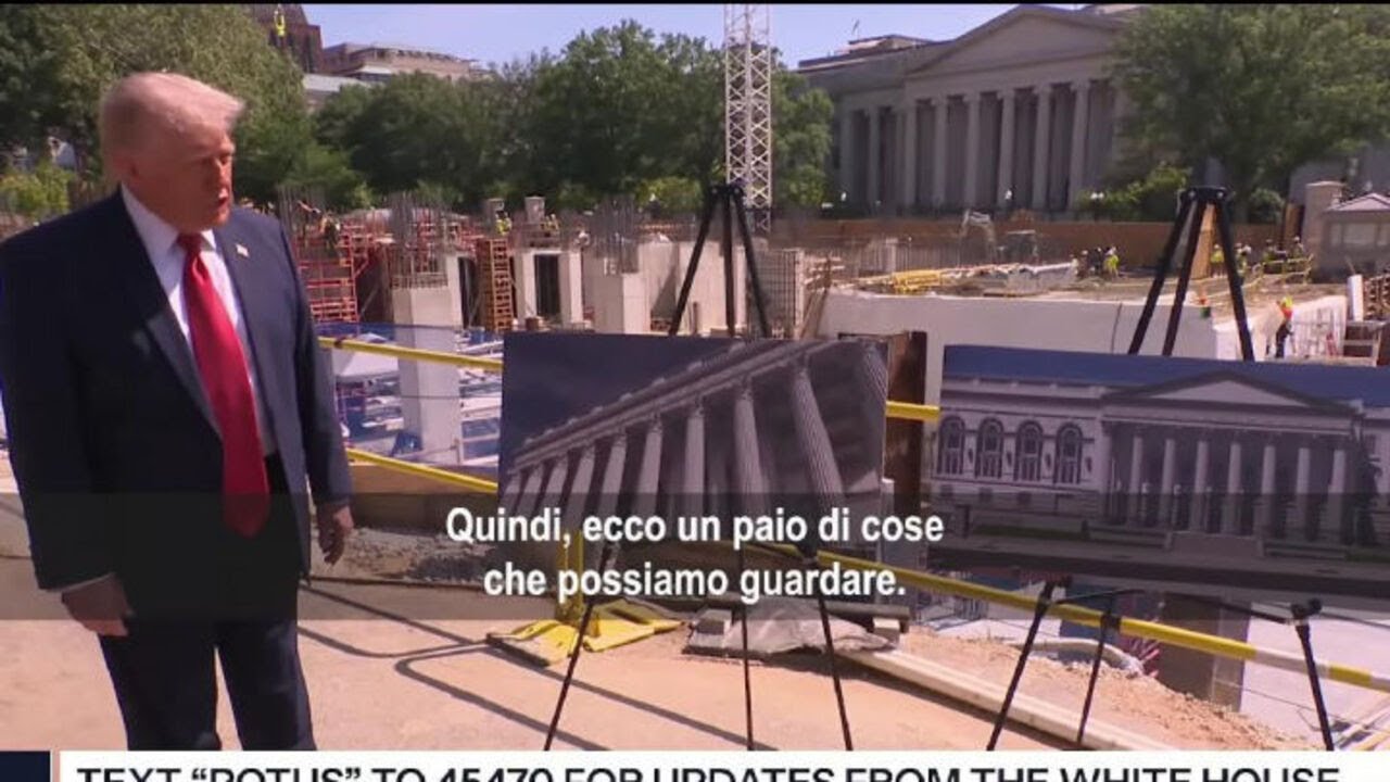 Trump davanti a cantiere nuova sala da ballo Casa Bianca: Fatta con denaro mio e dei donatori
