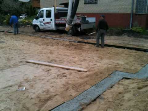 Streifenfundament mit Beton 1