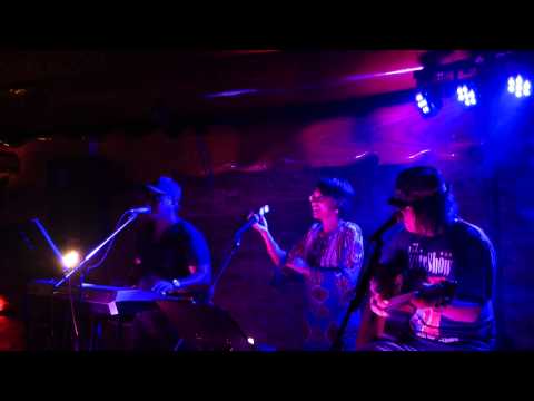 Paradisia - Guy Laurens, Vaiana & Pone (Live)